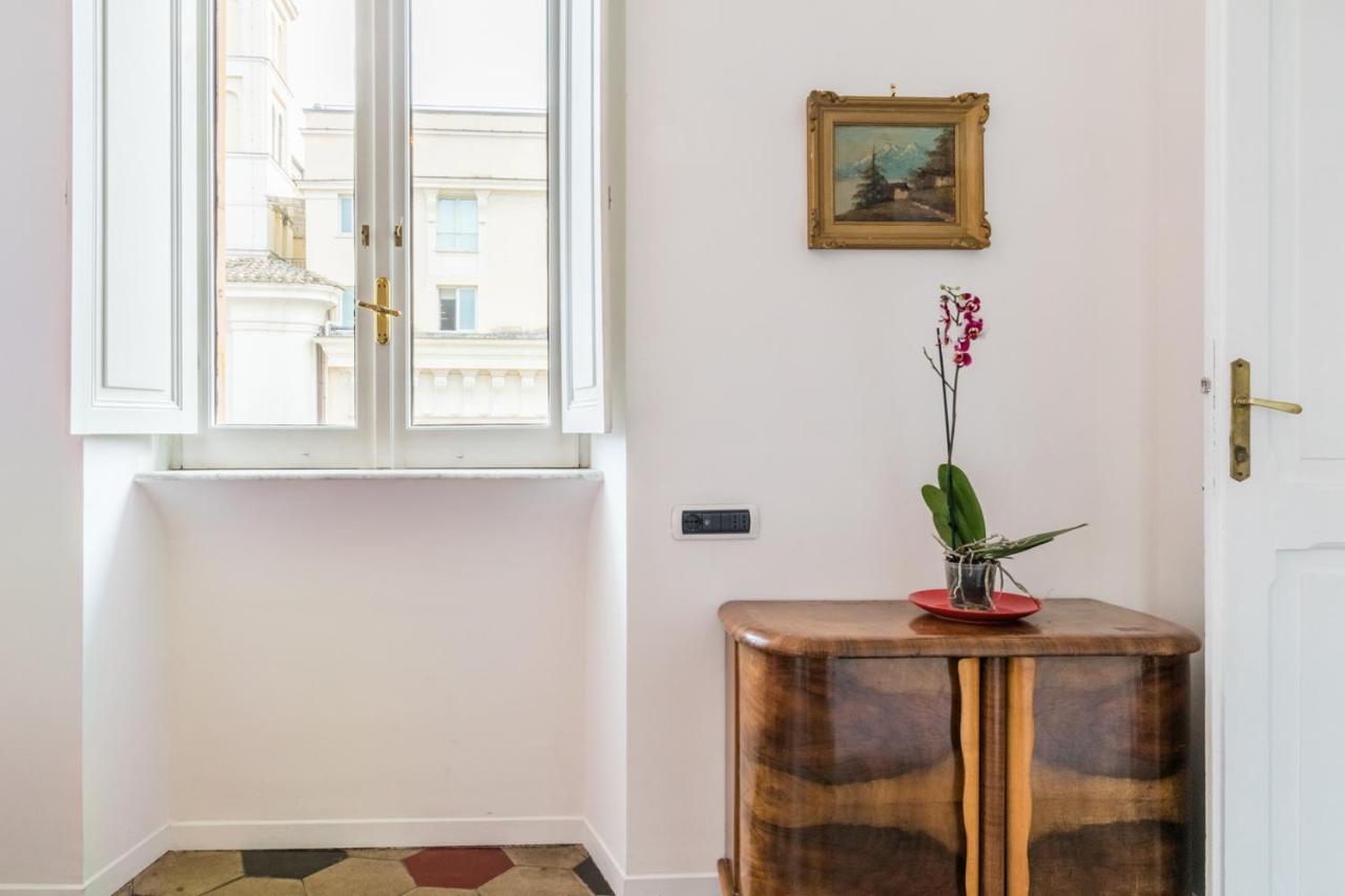 Relax Apartment Zanardelli, Piazza Navona Rome Exterior photo